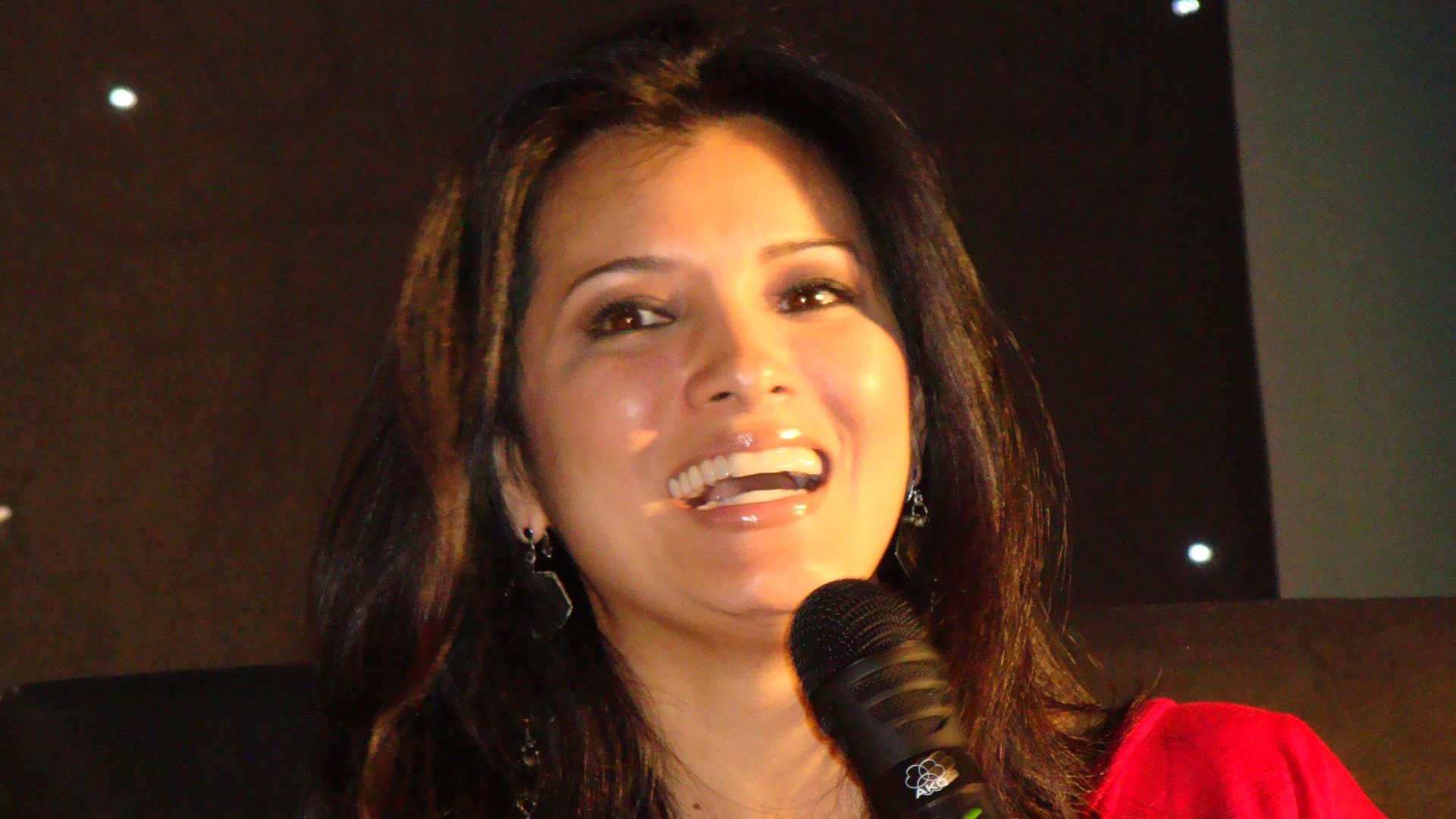 Kelly Hu