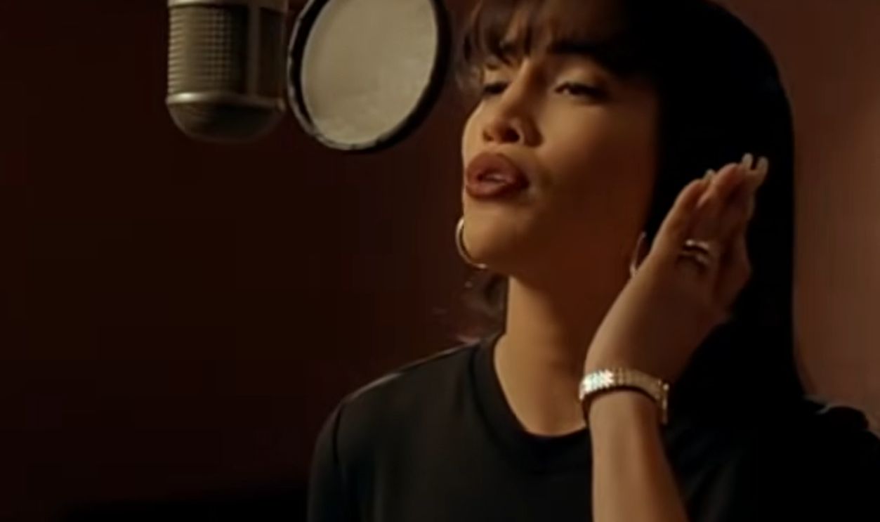 Screenshot from Selena, Warner Bros. (1997)