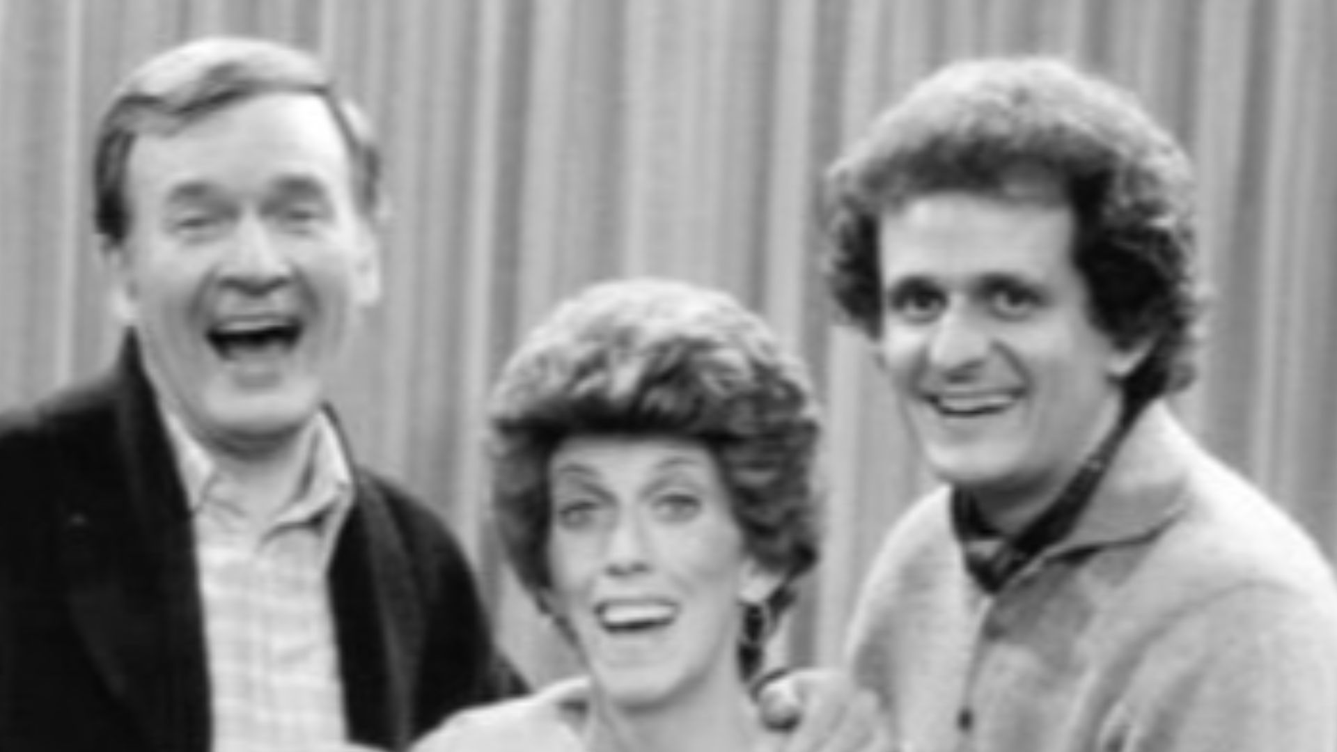 Publicity photo of the cast of The Bob Newhart Show.  Standing from left: Bill Daily (Howard Borden), Marcia Wallace (Carol Kester), Peter Bonerz (Jerry Robinson).  Seated: from left: Bob Newhart (Bob Hartley), Suzanne Pleshette (Emily Hartley).