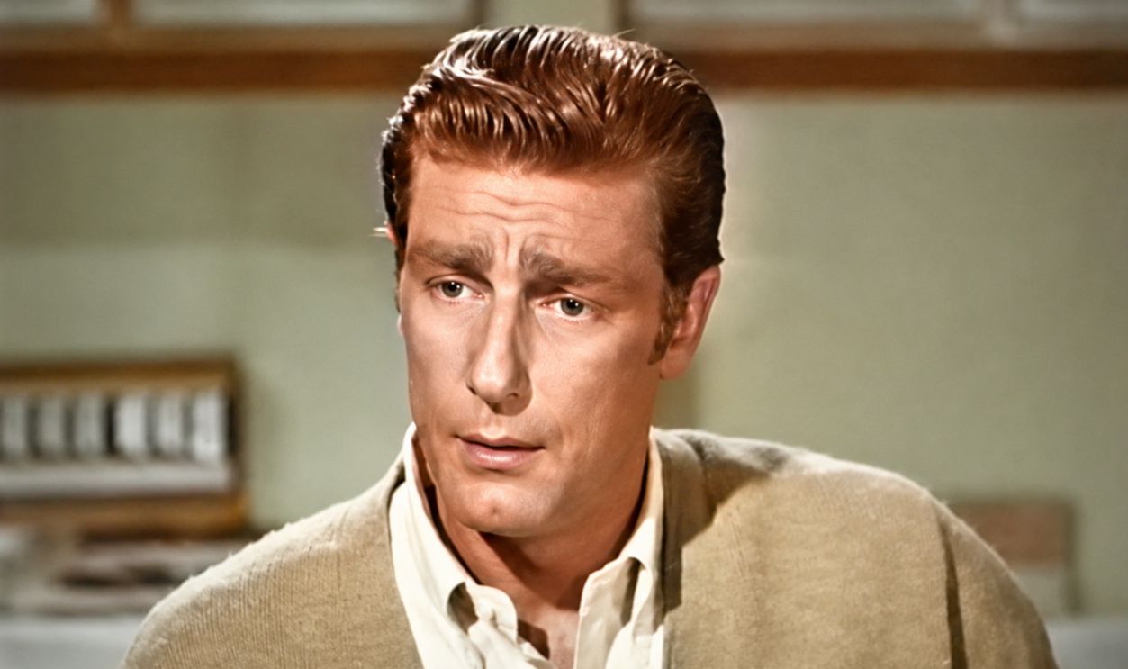 Screenshot from The Hero (1966-1967)