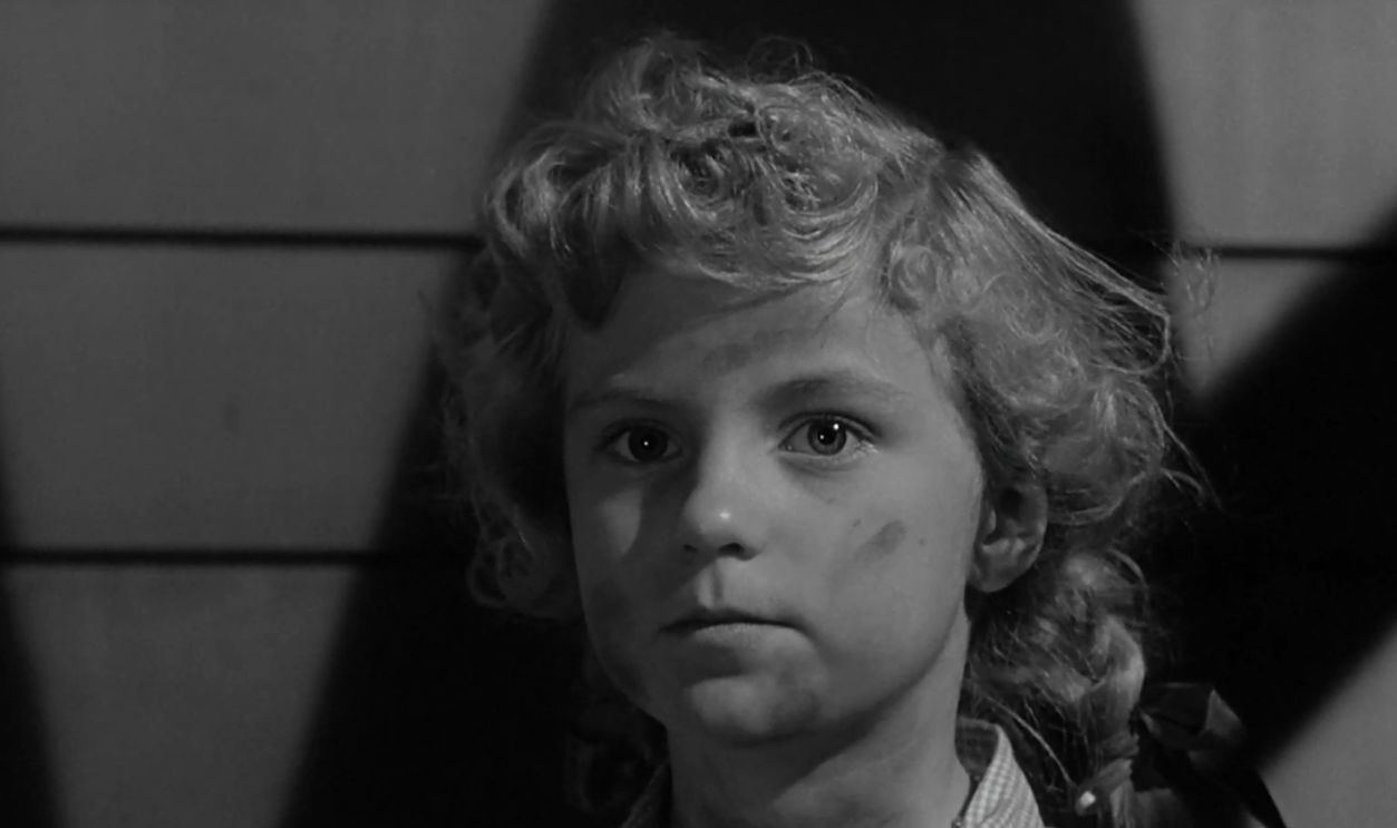 Screenshot from The Monolith Monsters, Universal Pictures (1957)