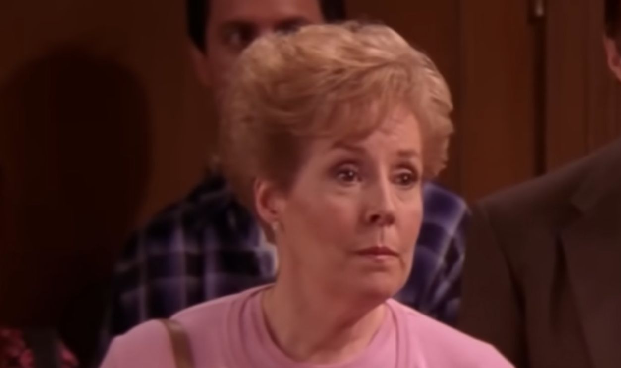 Screenshot from Everybody Loves Raymond, CBS (1996–2005)