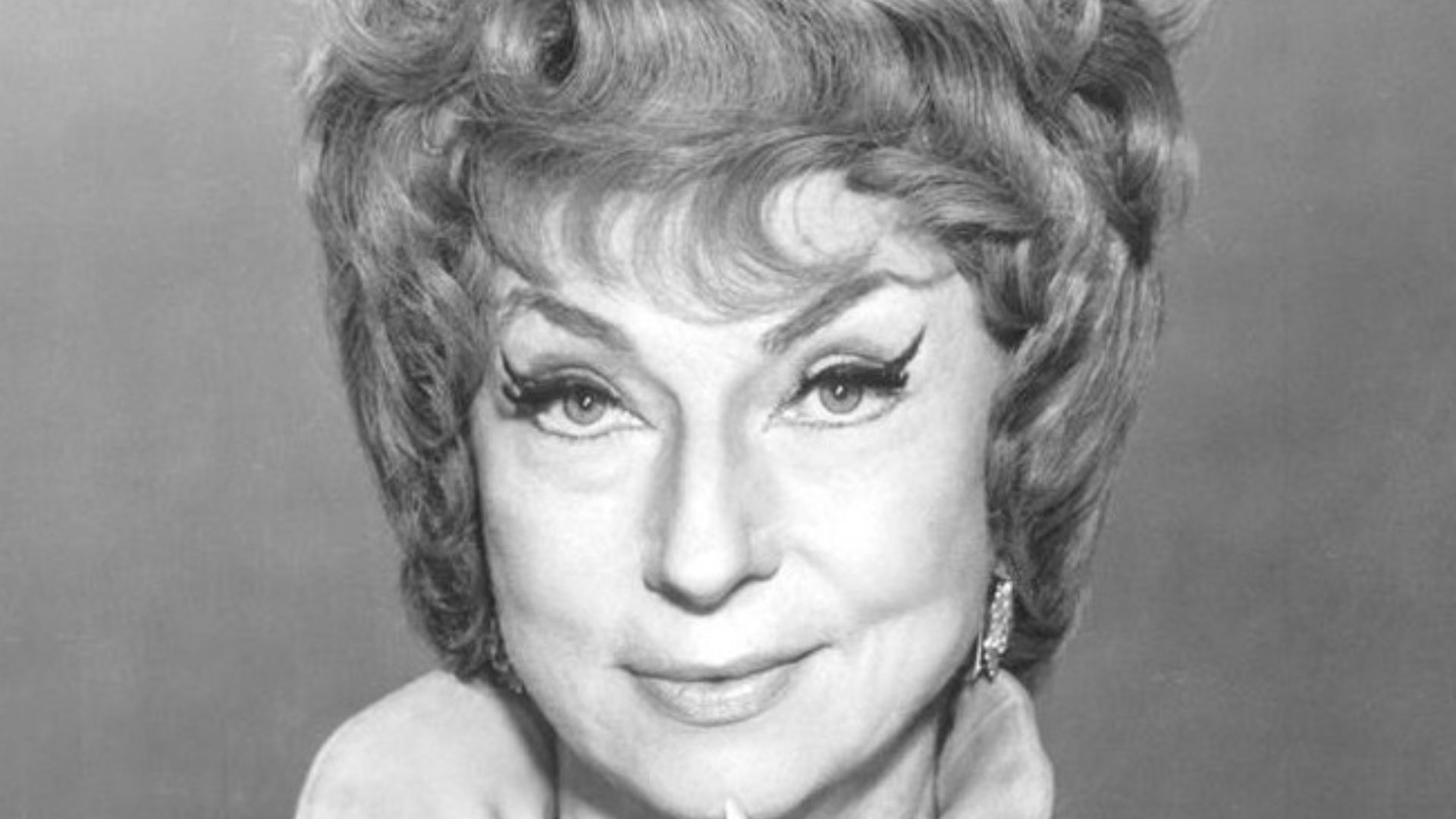 Publicity photo of Agnes Moorehead as Endora from the television program Bewitched.