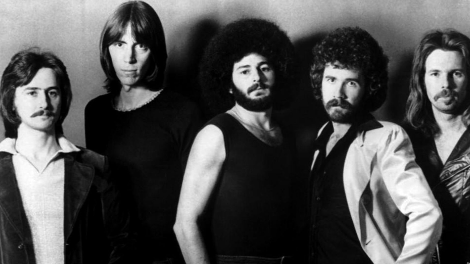 Promotional photo of the US rock group Boston.  From left: Barry Goudreau, Tom Scholz, Sib Hashian, Brad Delp, Fran Sheehan.