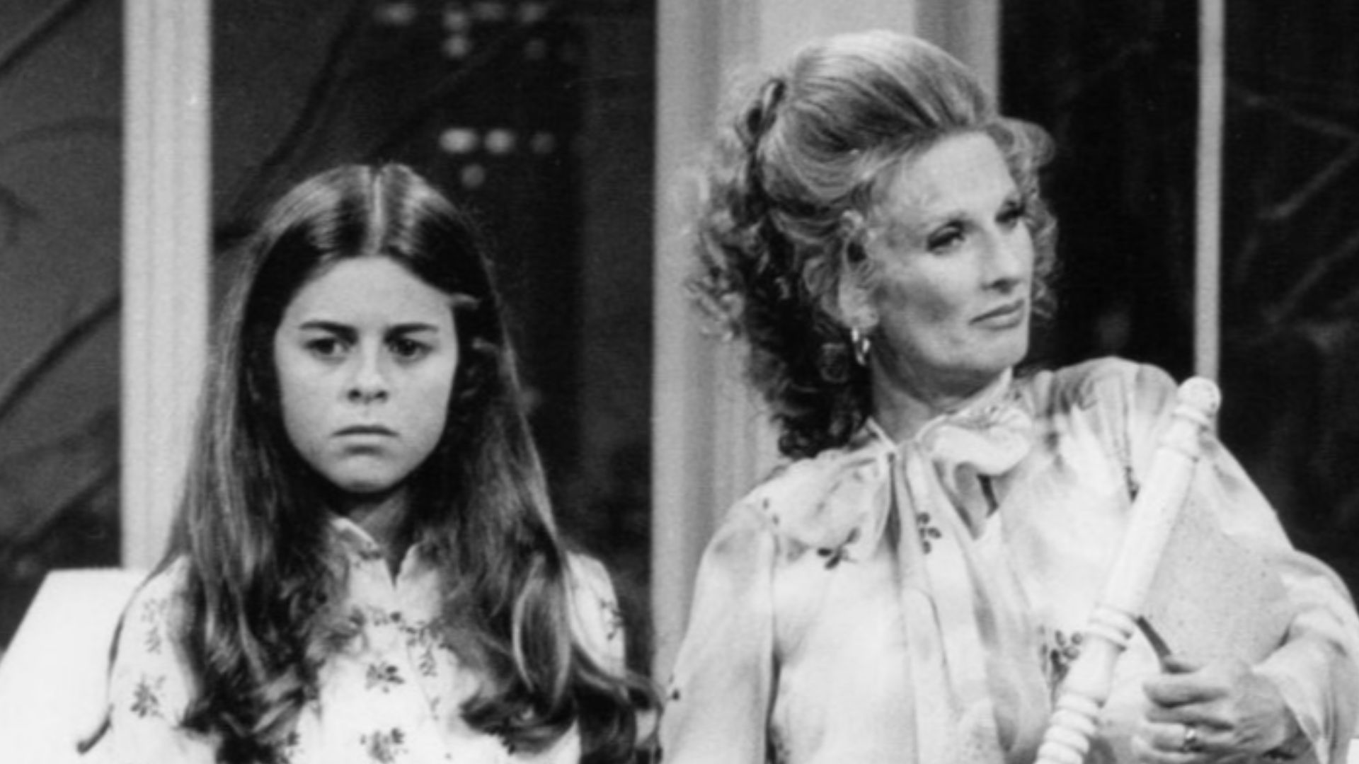 Photo of Lisa Gerritsen as Bess Lindstrom and Cloris Leachman as her mother, Phyllis, from The Mary Tyler Moore Show.