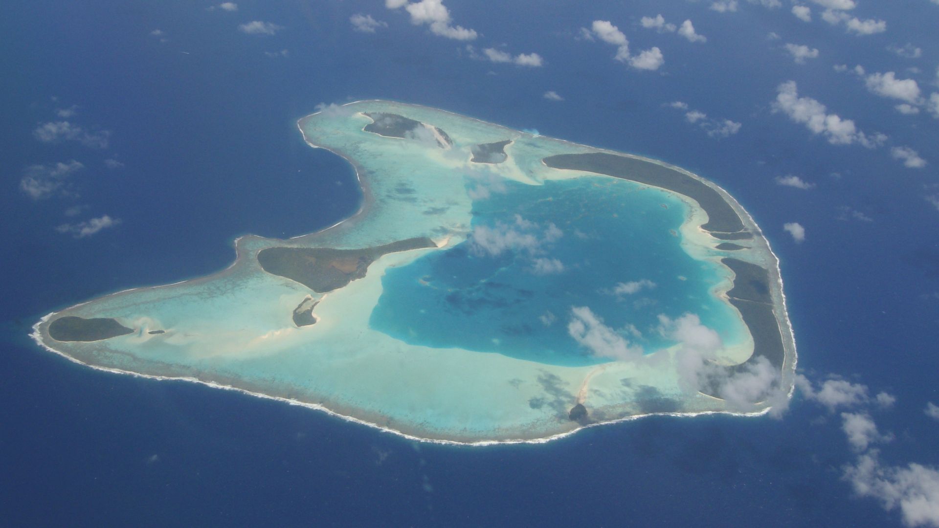 Tetiaro atoll from sky