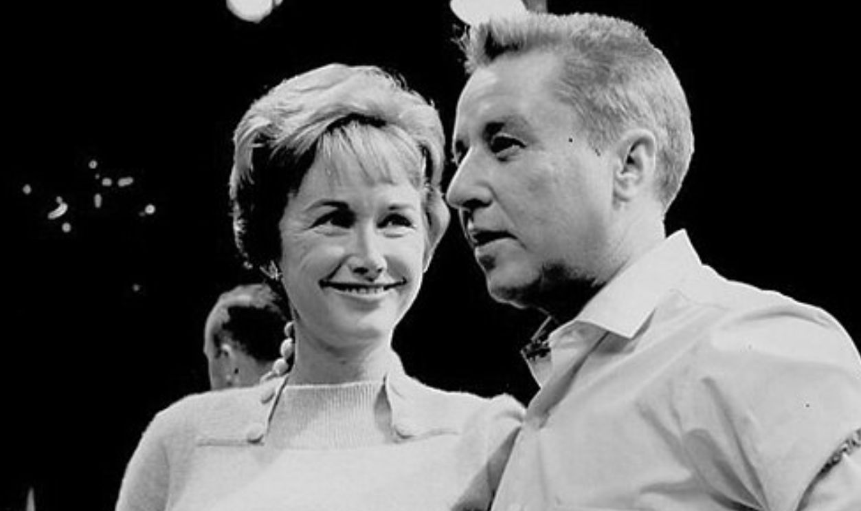 Photo of actress-singer Phyllis Avery and comedian-actor George Gobel.