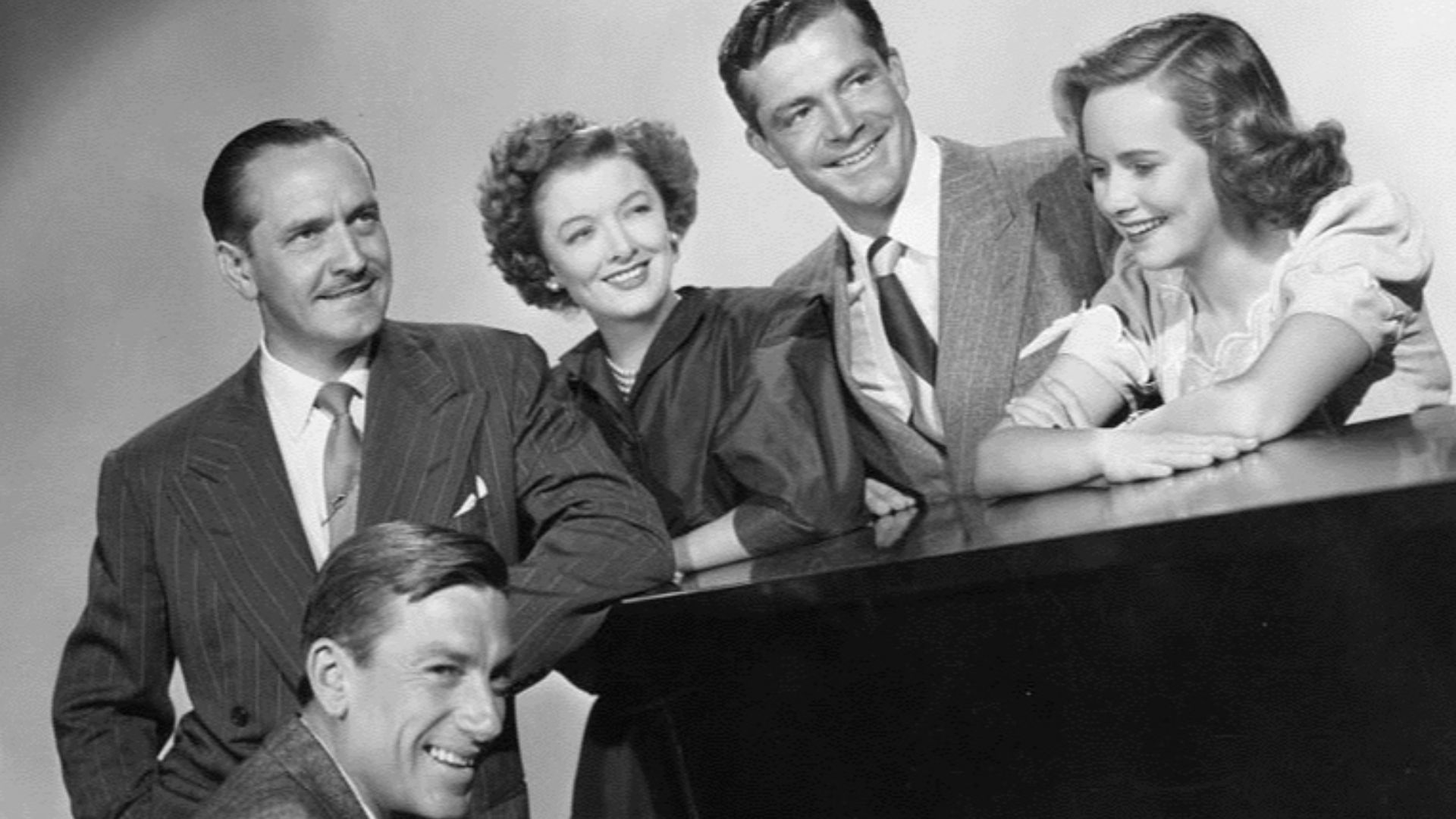 The Best Years of Our Lives, 1946 (publicity still)
Standing, L-R: Frederick March, Myrna Loy, Dana Andrews, Teresa Wright; seated at piano: Hoagy Carmichael.