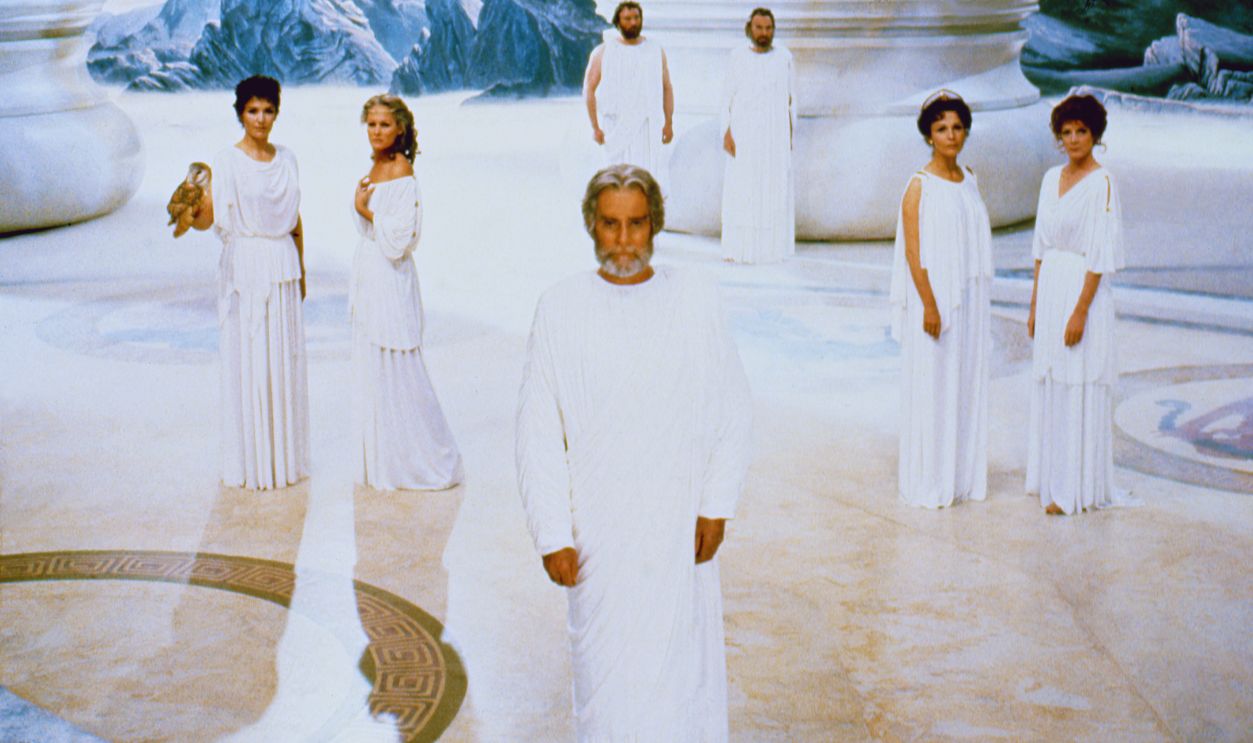 Gettyimages - 607398318, On the set of Clash of the Titans Susan Fleetwood, Ursula Andress, Laurence Olivier, Claire Bloom and Maggie Smith on the set of 