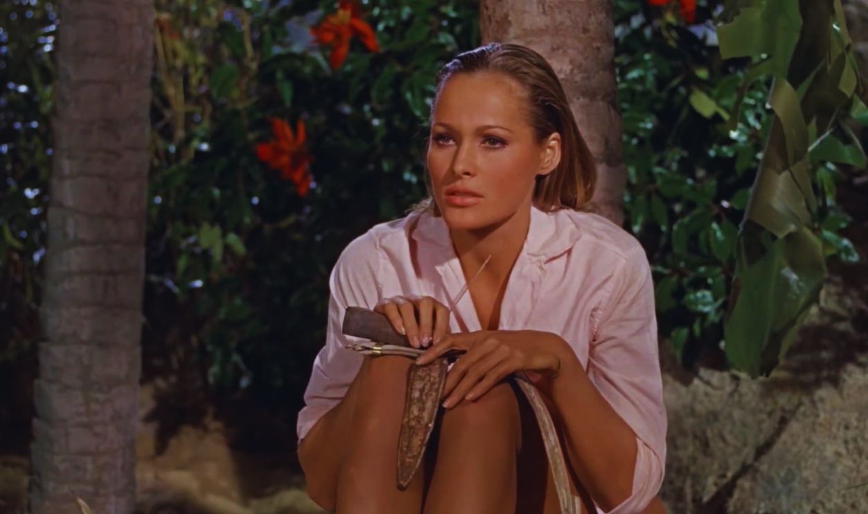 Screenshot from Dr. No (1962)