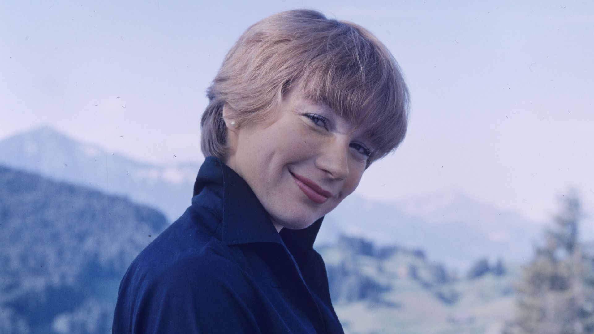 Shirley MacLaine svájci látogatásakor