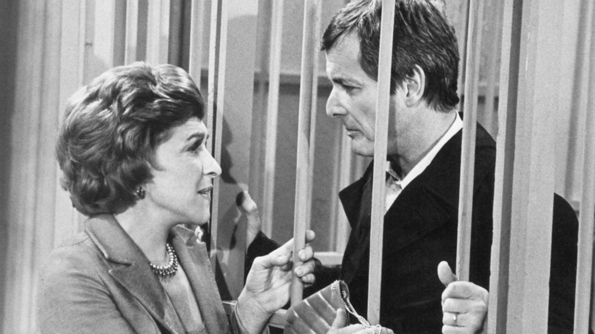 Photo of Nancy Walker and William Daniels as Nancy and Ken Kitteridge from the short-lived Nancy Walker Show. In this episode, Ken is mistakenly arrested and Nancy needs to bail him out of jail.