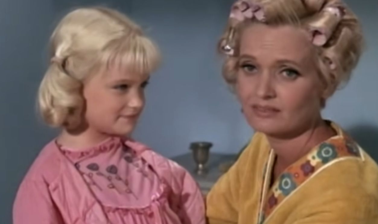 Screenshot from The Brady Bunch (1969-1974)