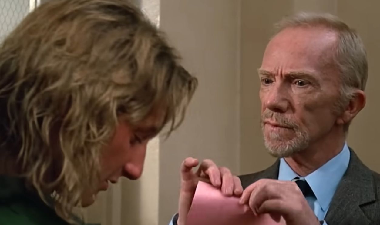Screenshot from Fast Times at Ridgemont High, Universal Pictures (1982)