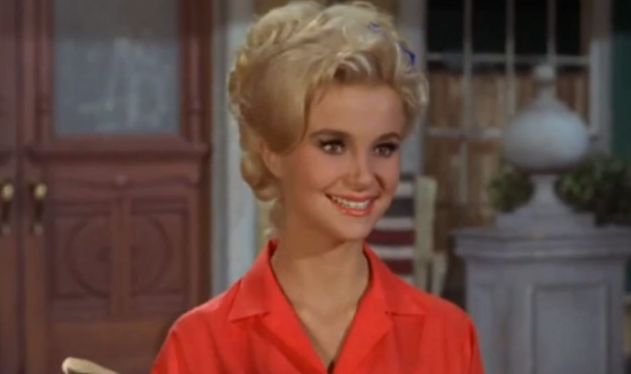 Screenshot from Petticoat Junction (1963–1970)