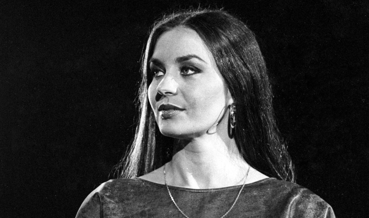 Photo of Crystal Gayle
