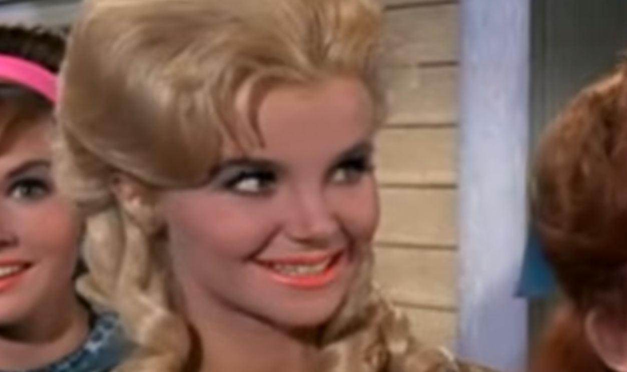  Screenshot from Petticoat Junction (1963–1970)