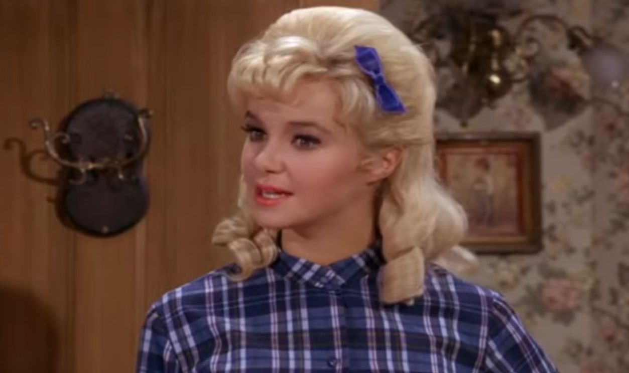  Screenshot from Petticoat Junction (1963–1970)