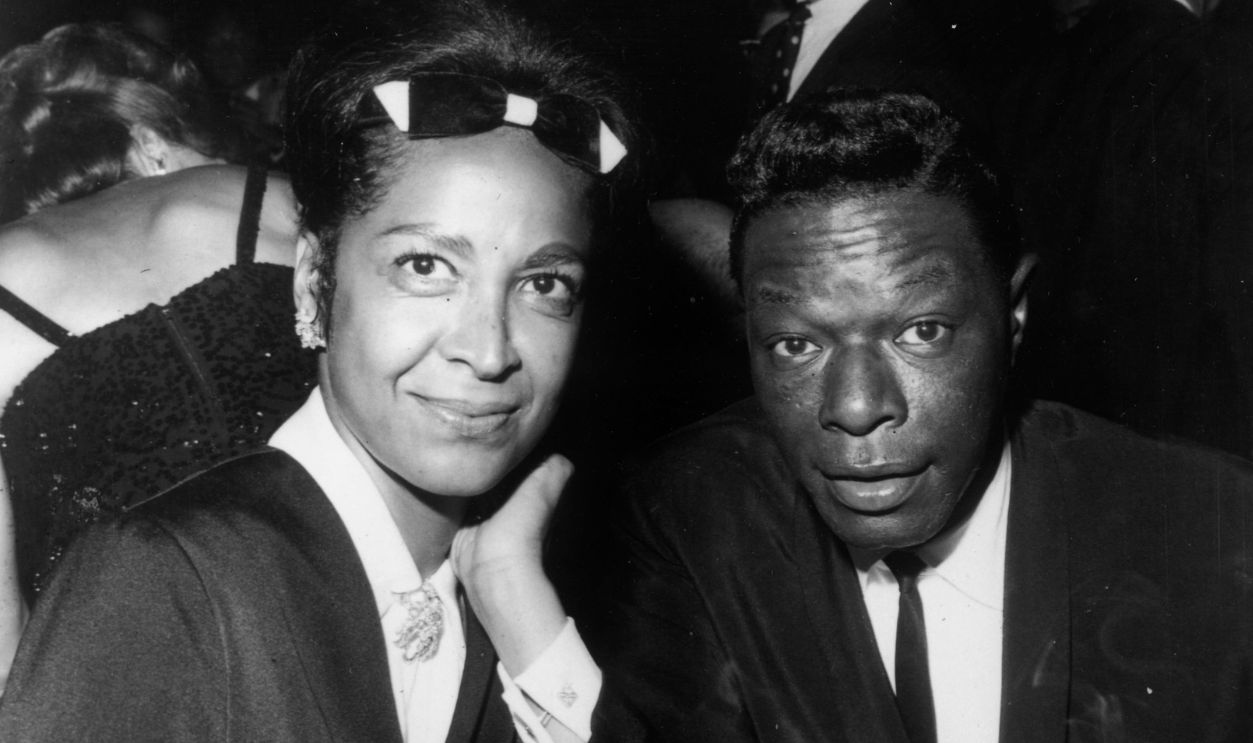 Nat King Cole (1919 - 1965) and his wife Maria 3087938