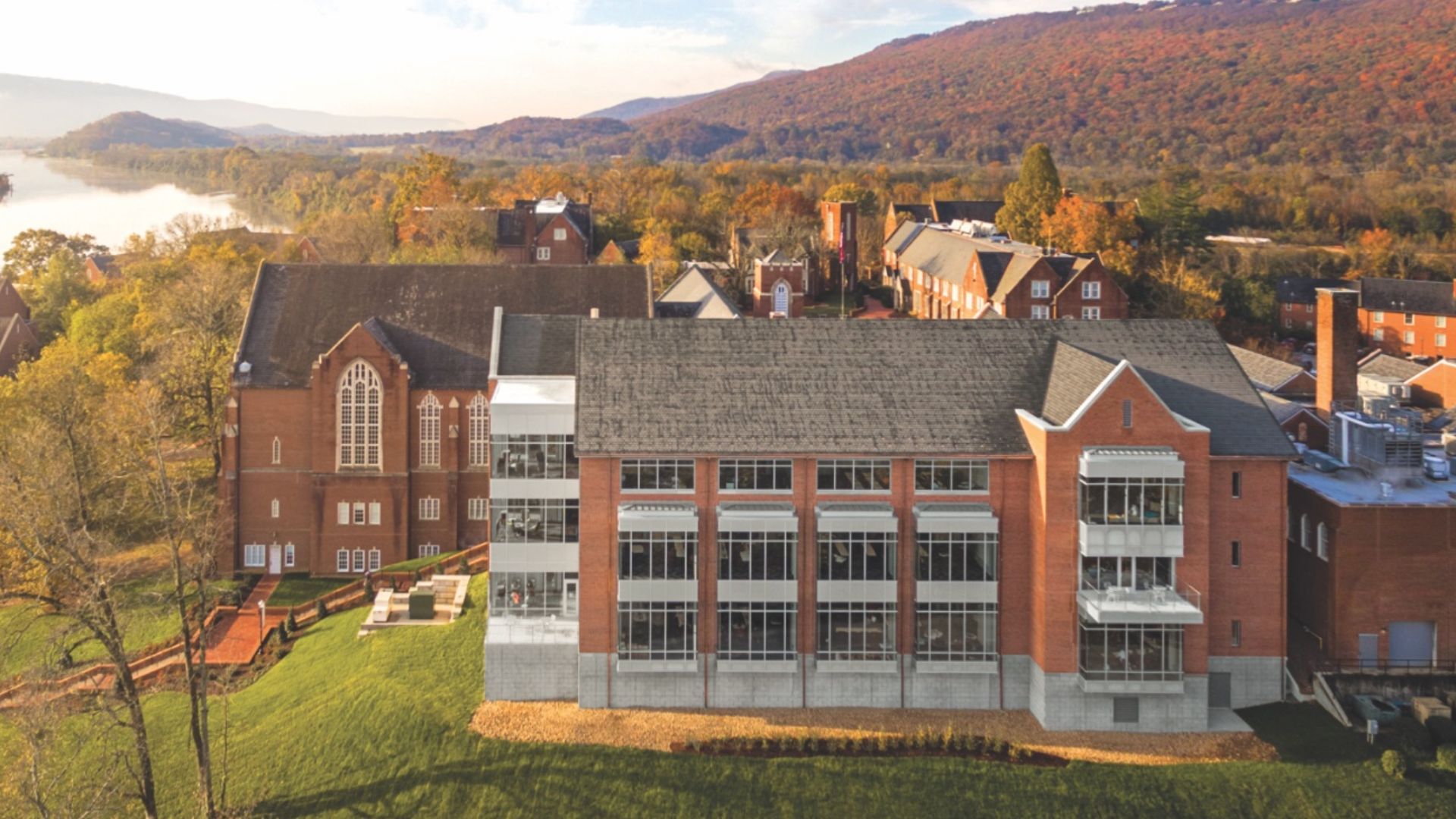 Baylor School's campus along the Tennessee River outside of Chattanooga, TN.