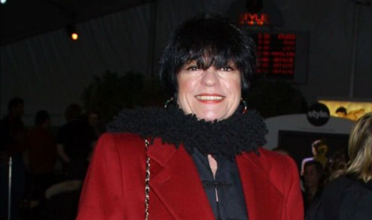 385773 01: Actress Joann Worley attends the Bob Mackie Fall Fashion 2001 show February 16, 2001 at Bryant Park in New York City.