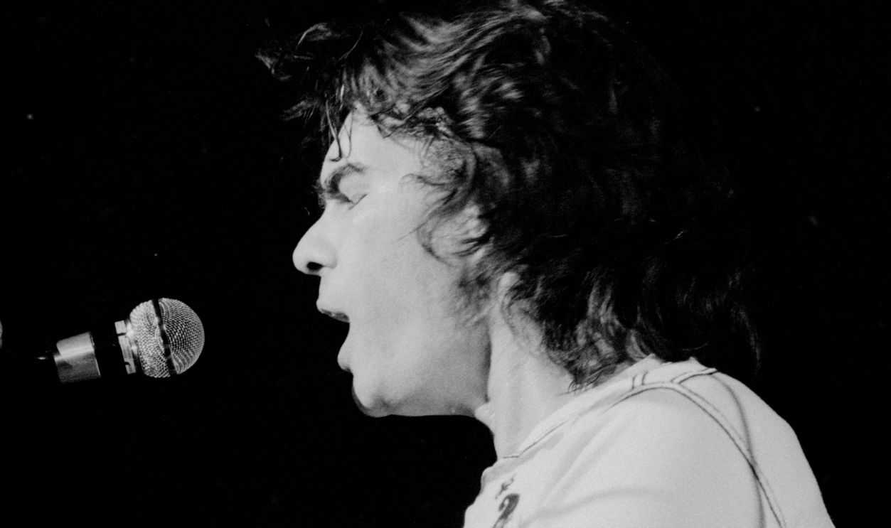 Jerry Riopelle live on stage, Amsterdam, Netherlands, 1975. 
