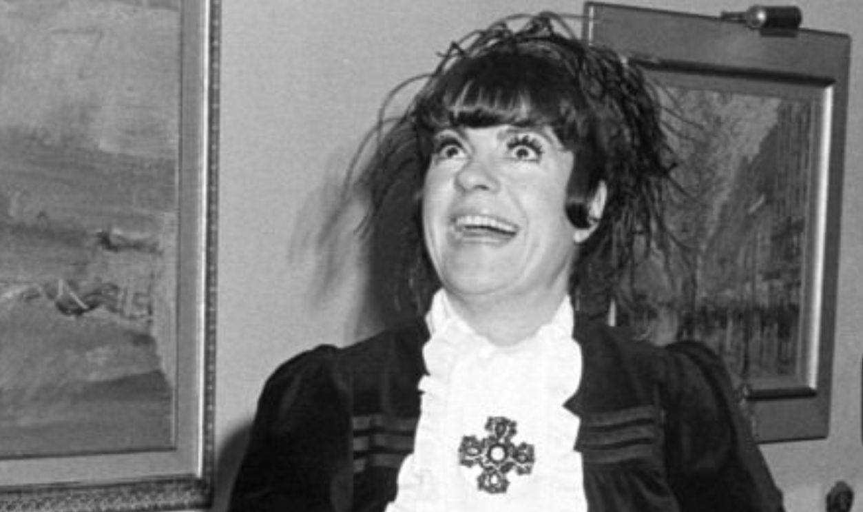 Jo Ann Worley attends a party in Beverly Hills, California, celebrating the release of Ann Miller's book 'Miller's High Life,' on October 31, 1972.