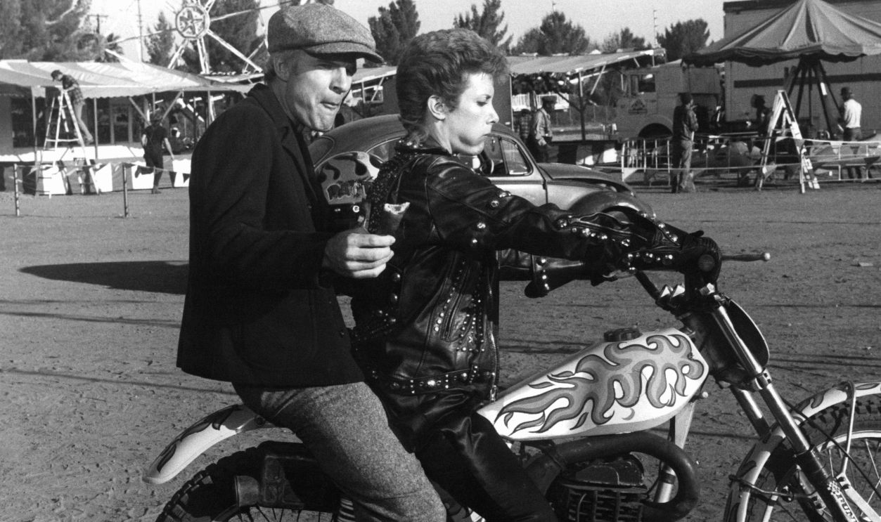 Steve Martin And Catlin Adams In 'The Jerk'