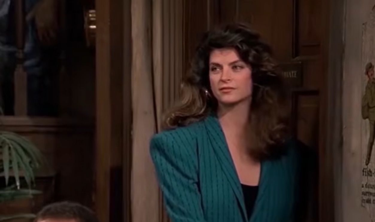 Screenshot from Cheers (1982–1993)