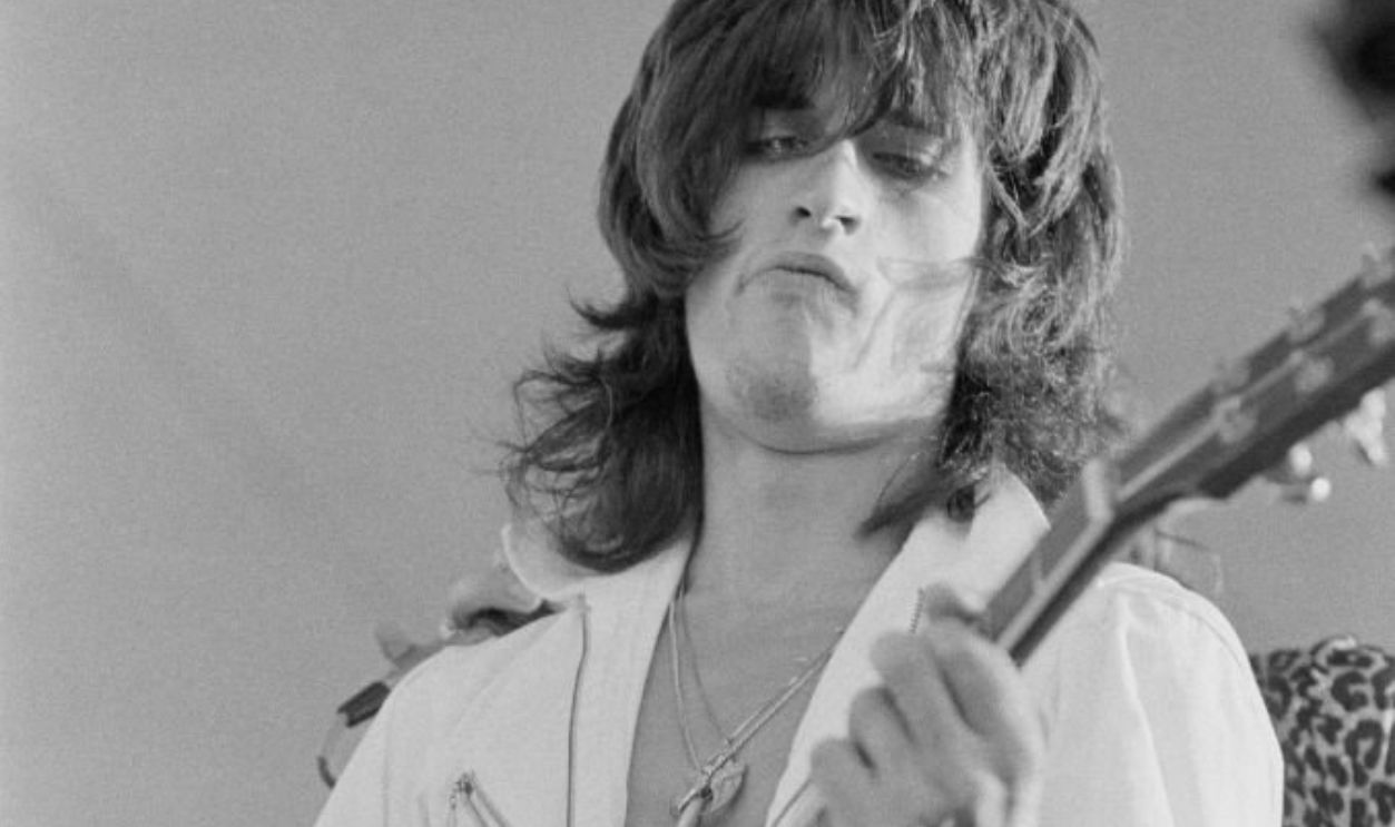 DAYTON, OHIO - 31st JULY: Joe Perry from American rock group Aerosmith performs live on stage at Eastwood Lake Park in Dayton, Ohio, USA on 31st July 1976.