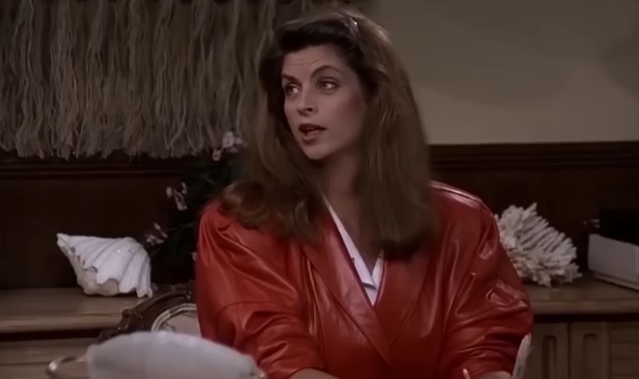 Screenshot from Cheers (1982–1993)