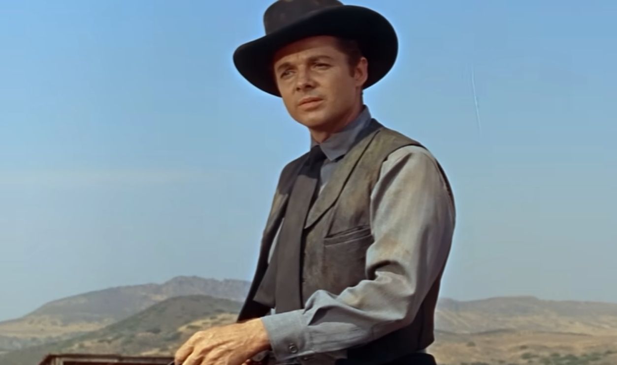Screenshot from No Name on the Bullet (1959)