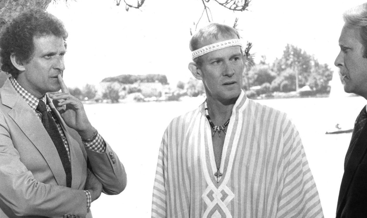 Peter Bonerz, Tom Smothers and Martin Mull 187290127