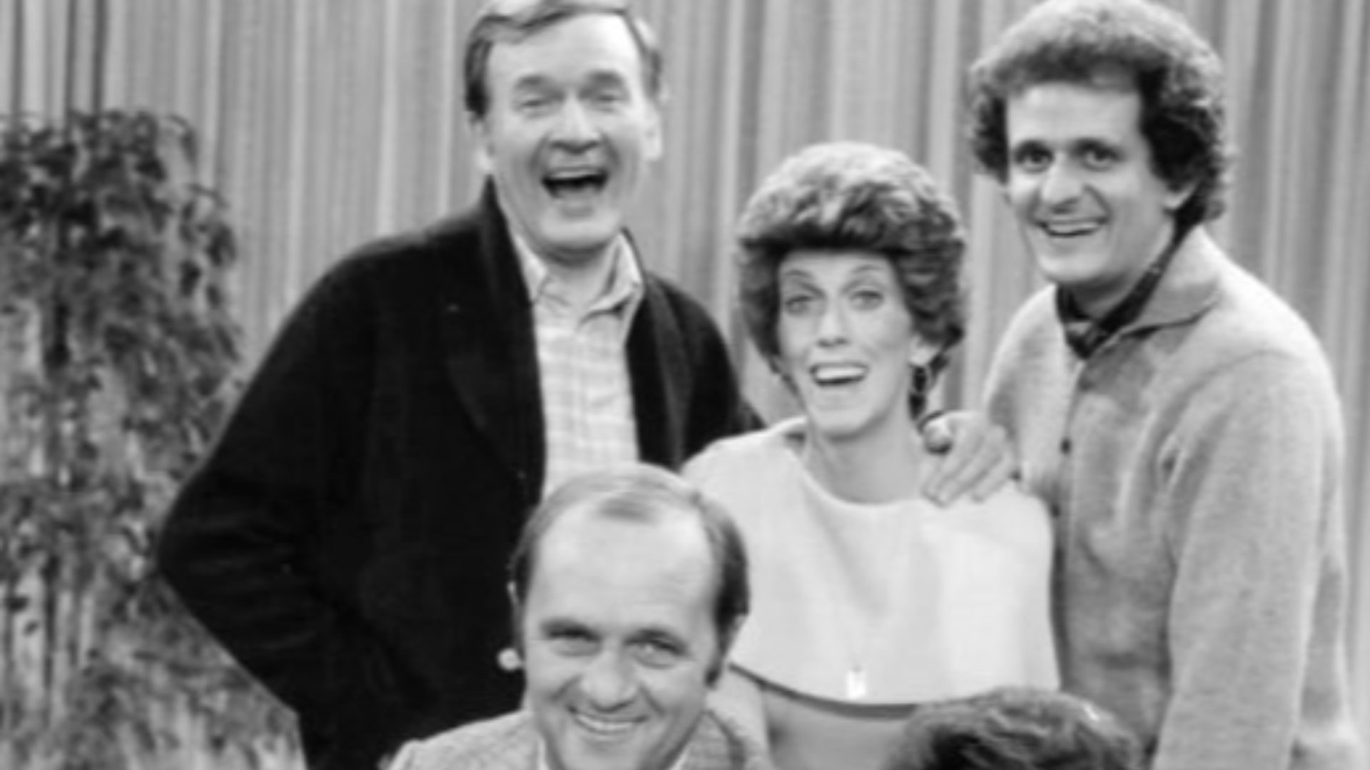 Publicity photo of the cast of The Bob Newhart Show.  Standing from left: Bill Daily (Howard Borden), Marcia Wallace (Carol Kester), Peter Bonerz (Jerry Robinson).  Seated: from left: Bob Newhart (Bob Hartley), Suzanne Pleshette (Emily Hartley).