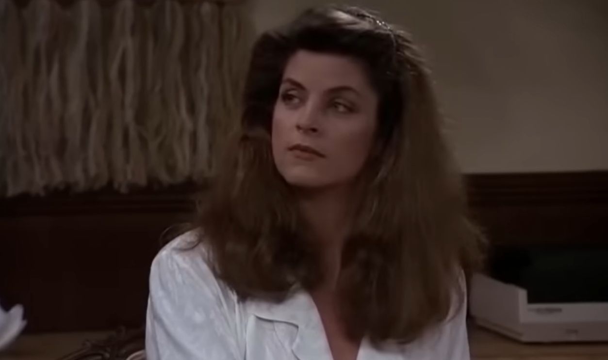 Screenshot from Cheers (1982–1993)