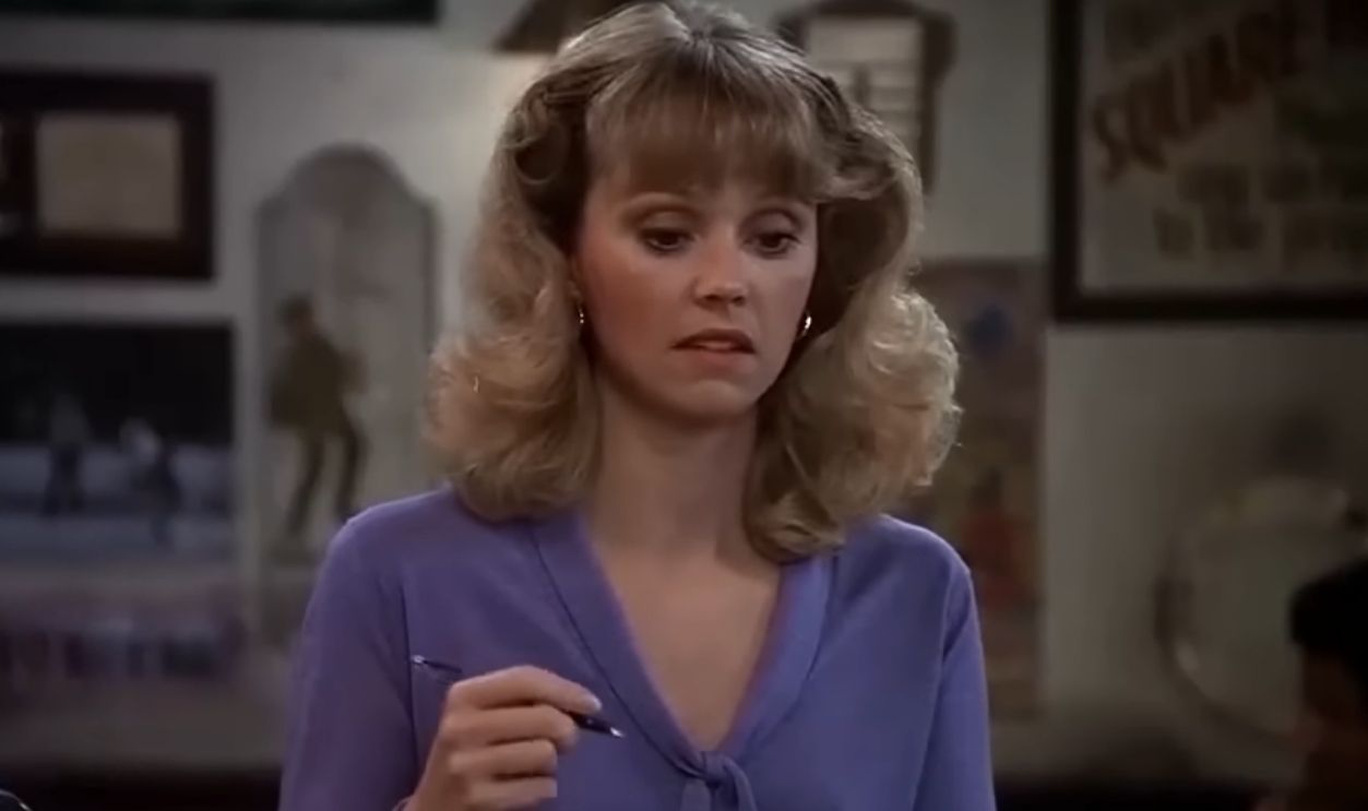 Screenshot from Cheers (1982–1993)