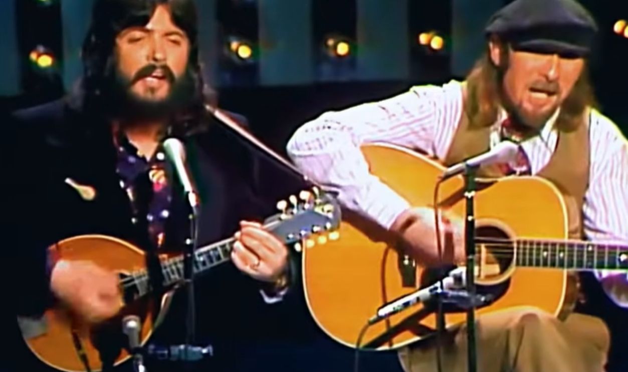 Screenshot from Summer Breeze (1972)