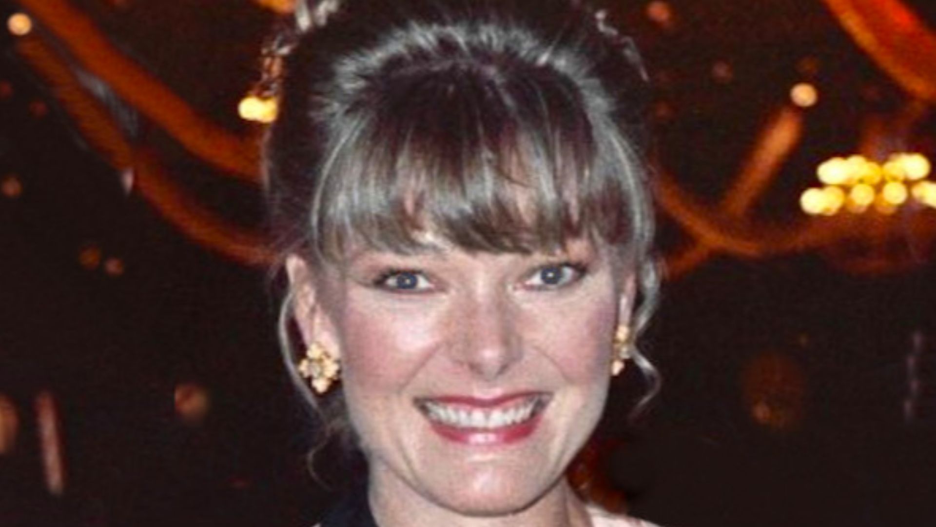 Photo taken at the 41st Emmy Awards 9/17/89 - Permission granted to copy, publish or post but please credit