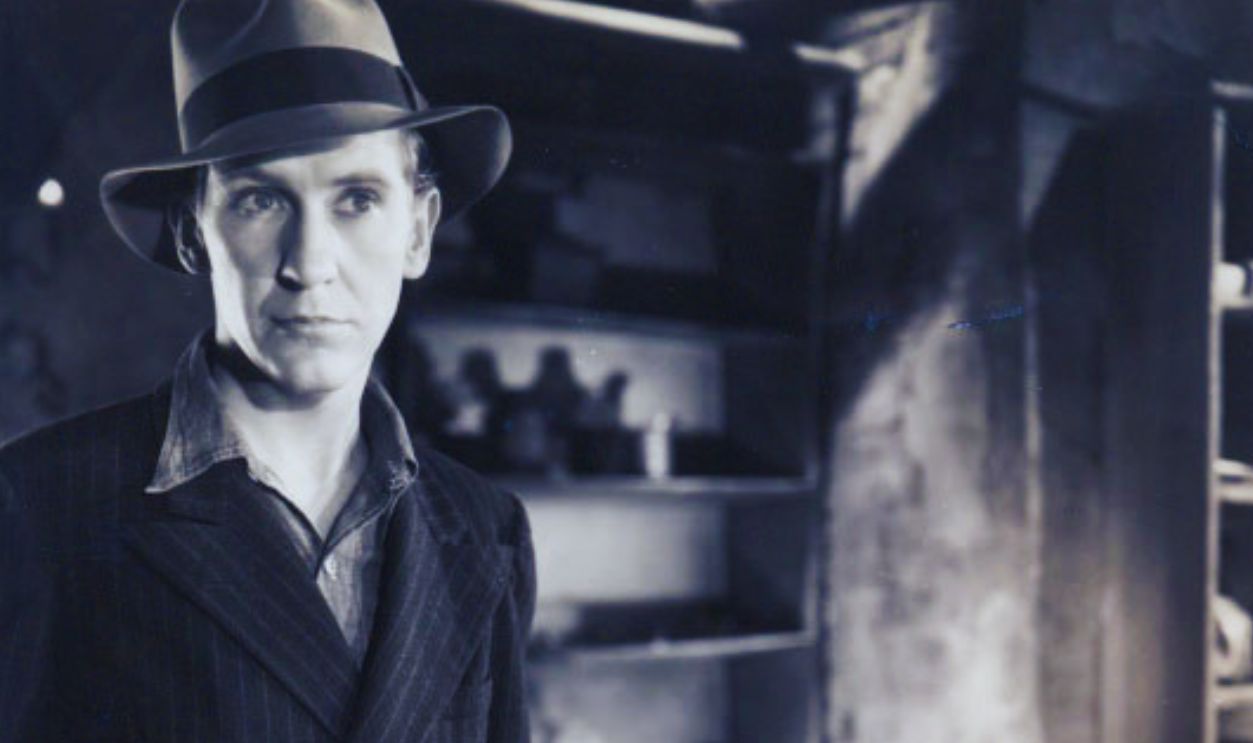 Screenshot from Winterset (1936)