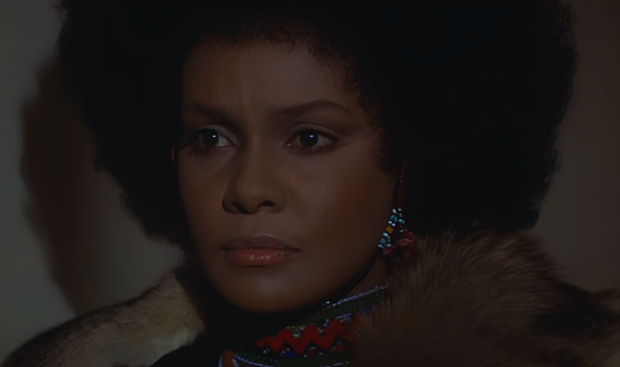 Screenshot from Cleopatra Jones (1973)