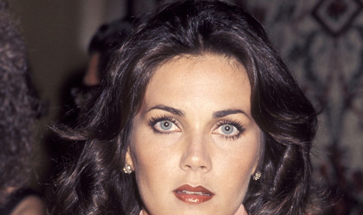Lynda Carter 103105896