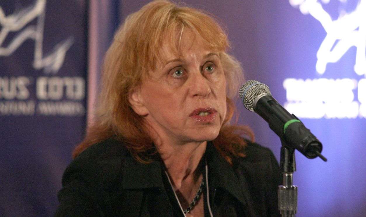 Jeannie Epper 106199418