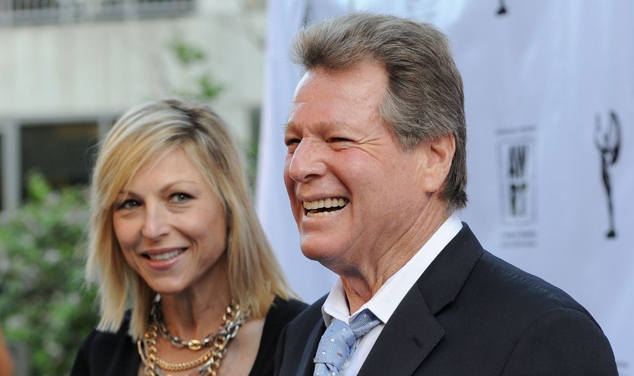Actress Tatum O'Neal (L) and actor Ryan O'Neal (R) arrive at the American Women in Radio & Television California 2010 Genii Awards at Skirball Cultural Center on April 14, 2010 in Los Angeles, California.