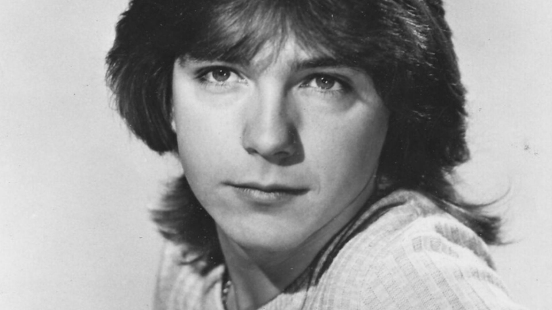 Publicity photo of American actor, David Cassidy promoting his role on the ABC comedy series The Partridge Family.
