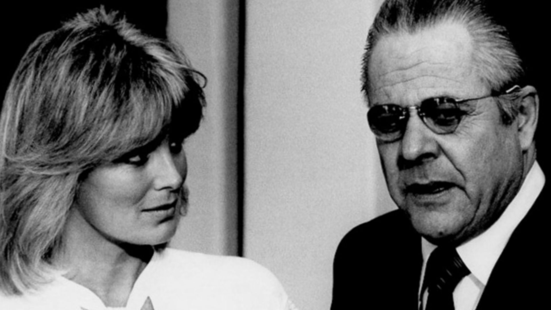 Photo of Linda Evans and William Windom from the television series Hunter.  This is not the later television series of the same name en:Hunter (U.S. TV series), starring en:Fred Dryer.  

The male star of this series was en:James Franciscus as James Hunte
