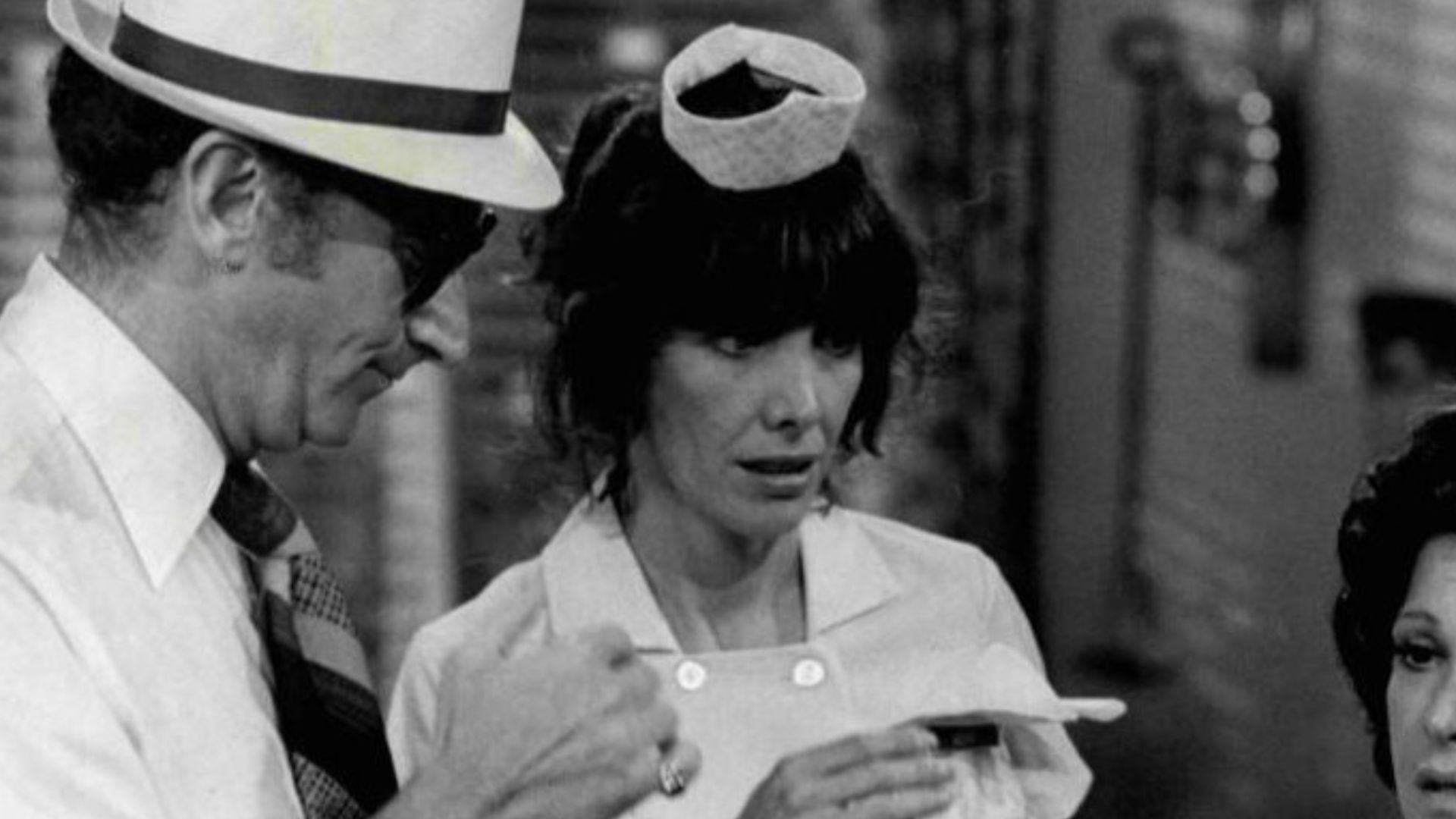 Scene from the television program Alice.  From left: Lee Wallace, Beth Howland (Vera) and Linda Lavin (Alice).