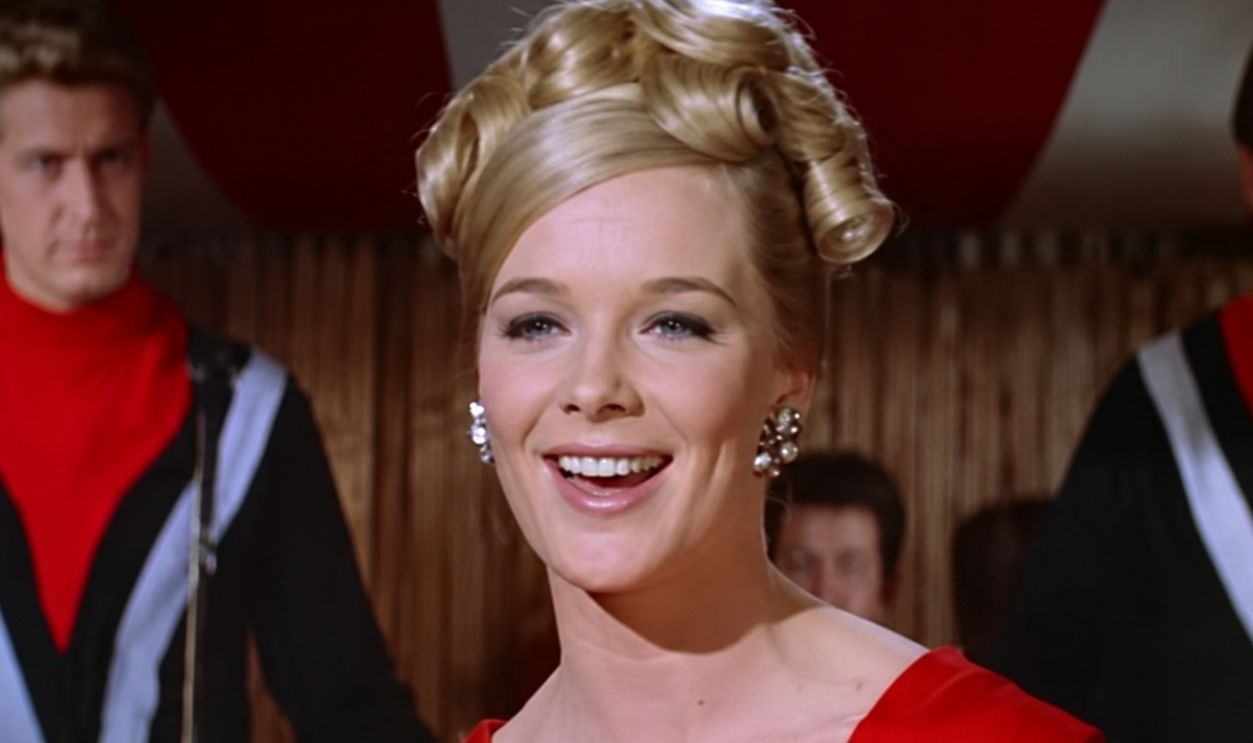 Screenshot from Beach Blanket Bingo (1965)