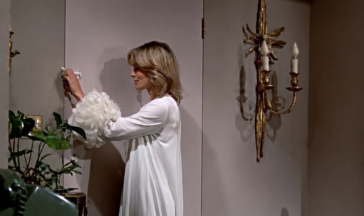 Screenshot from McCloud (1970-1977)