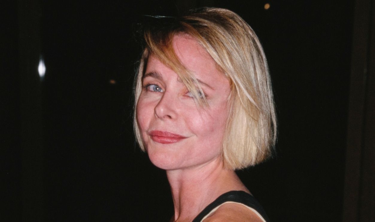 Getty Images - 1329516429 - American actress Priscilla Barnes wearing a black vest top being interviewed by an unspecified 'Entertainment Tonight' interviewer, location unspecified, 1995.