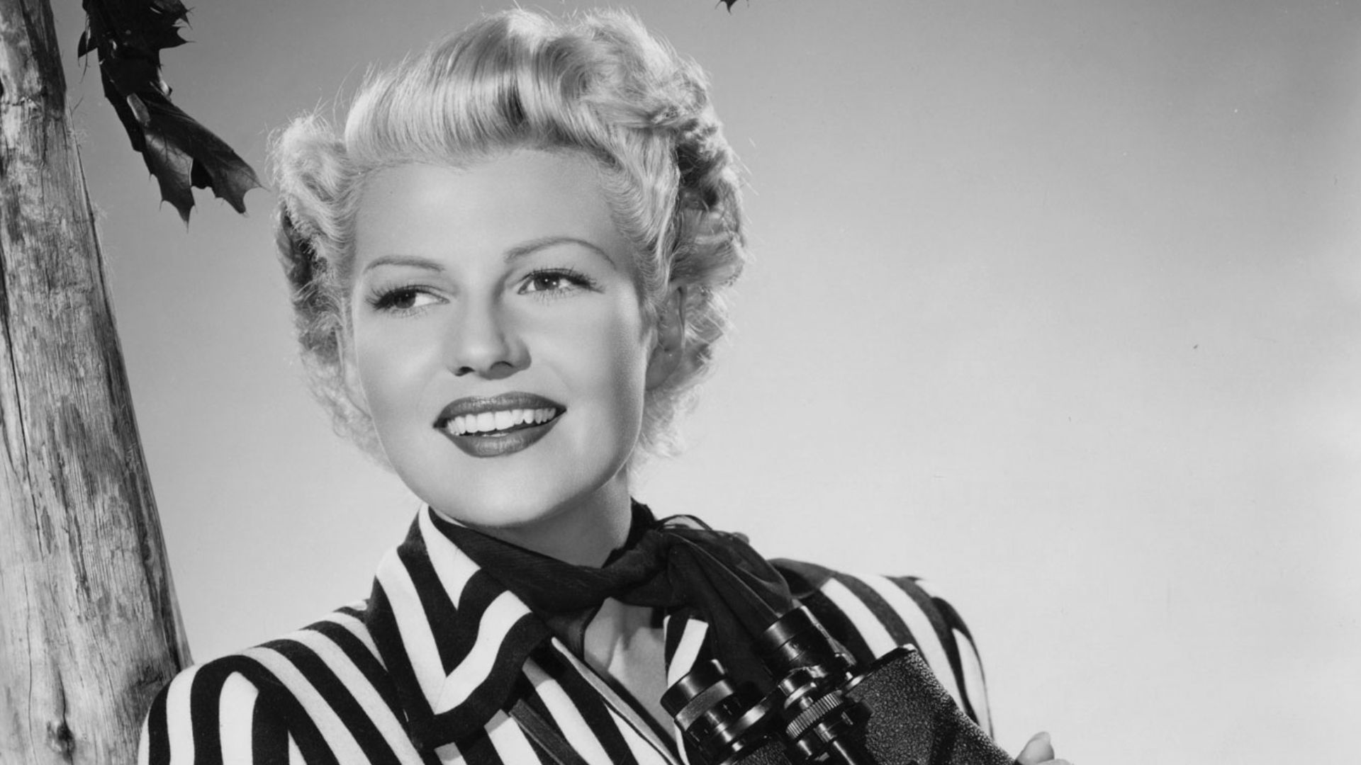 Publicity photograph of Rita Hayworth for the film The Lady from Shanghai